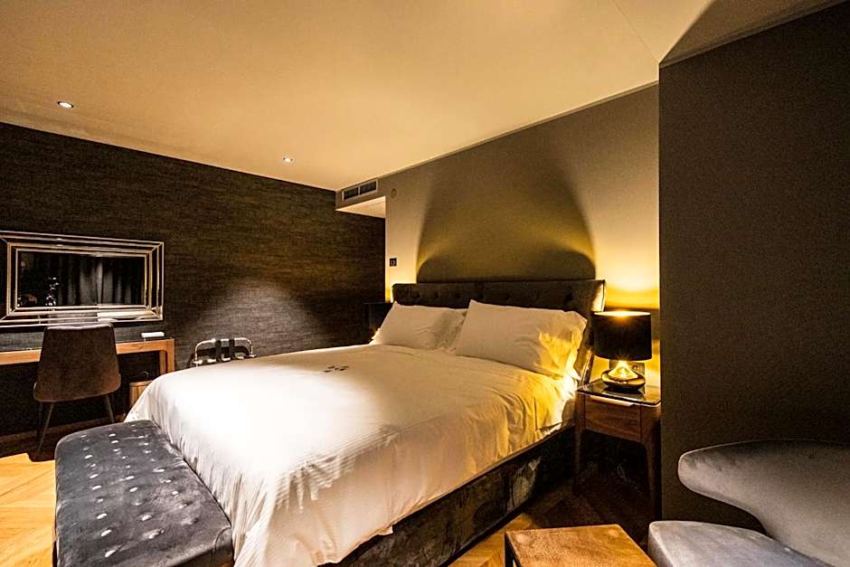 DAM boutique hotel & restaurant