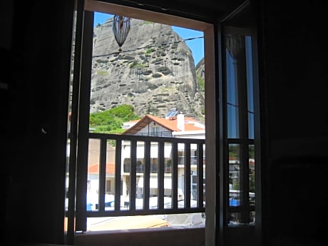 Double Room with Meteora View