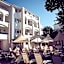 Two Seas Hotel