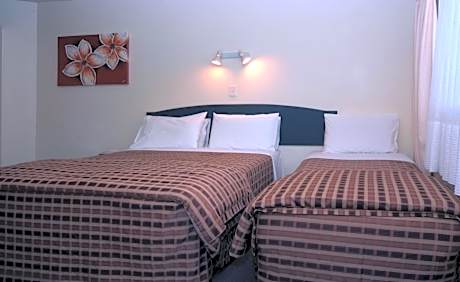 Family Suite with Spa Bath (Ground floor)