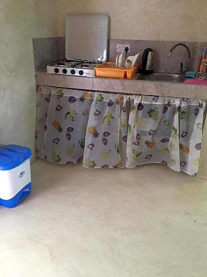 Kaleb's Beachfront Serviced Studio Apartments