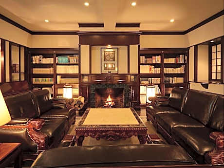 Non-smoking Hamilton Suite Enjoy luxurious time