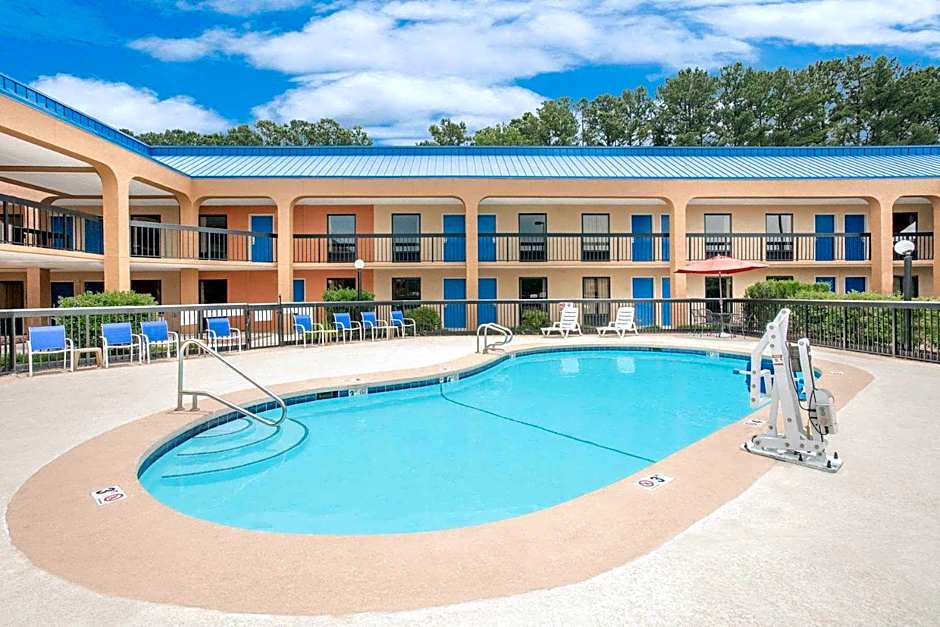 Baymont by Wyndham Greenville