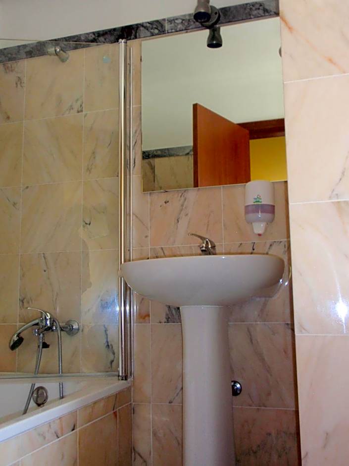 "O Viajante" Low Cost Hotel