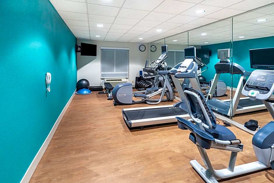 Holiday Inn Express Hotel & Suites Talladega By IHG