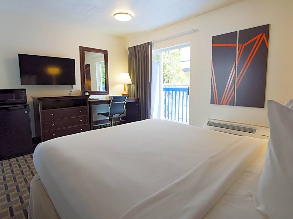 SilverStone Inn North Spokane