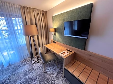 Deluxe Single Room