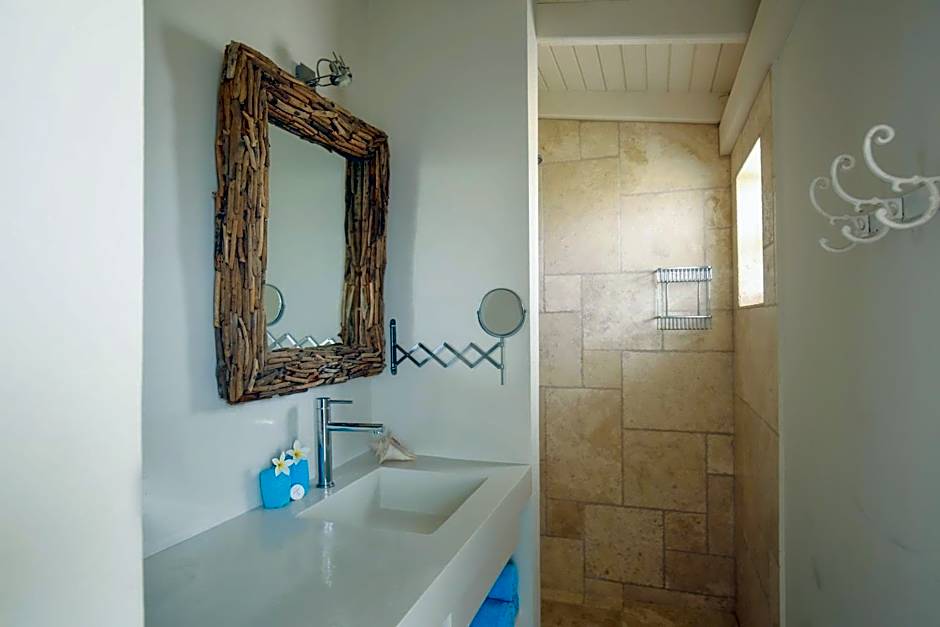 Ocean Breeze Boutique Hotel & Marina