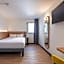 B&B HOTEL Lille Roubaix Centre Grand-Place