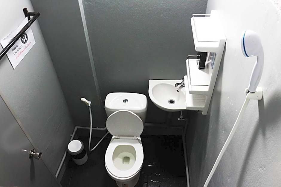 Beehive Phuket Oldtown Hostel