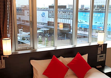 Twin Room with Extra Bed - Non-Smoking