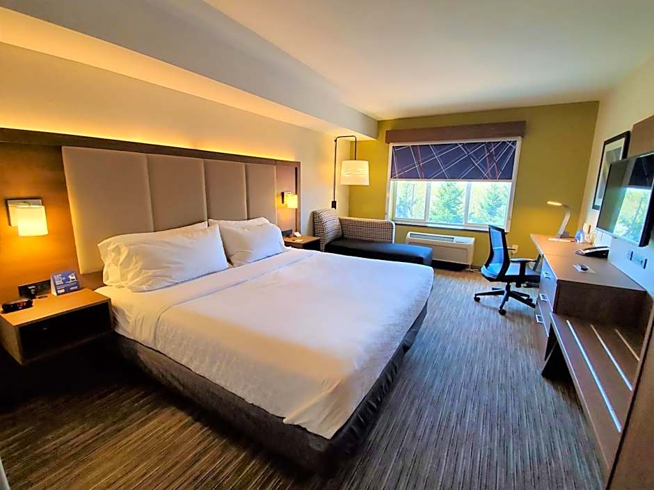 Holiday Inn Express Hotel & Suites Lynnwood By IHG