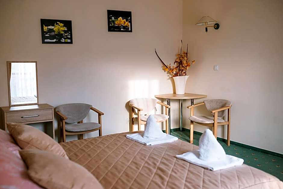 Ośrodek Szkoleniowo Wypoczynkowy ROŻNÓW