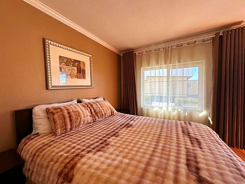 Royal Inn and Suites