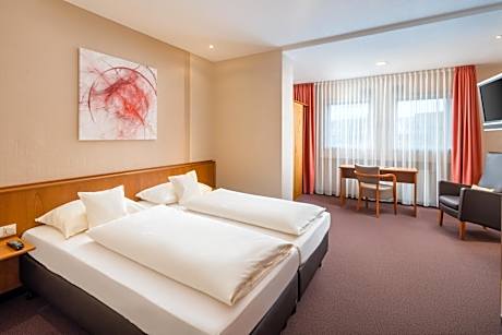 Standard Double Room, no River View - Category 3