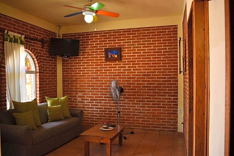 Hotel y Cabañas Quinta Los Cipreses