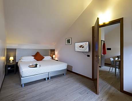 One-Bedroom Apartment (3 Adults)