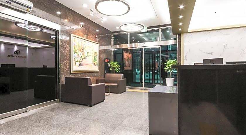 Gallery Hotel