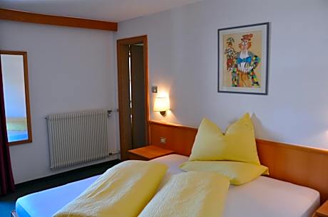 Triple Room with Balcony