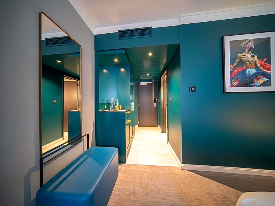 Maek Hotel Antwerp Central - Handwritten Collection