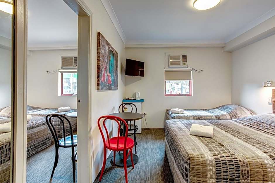 Arena Hotel (formerly Sleep Express Motel)