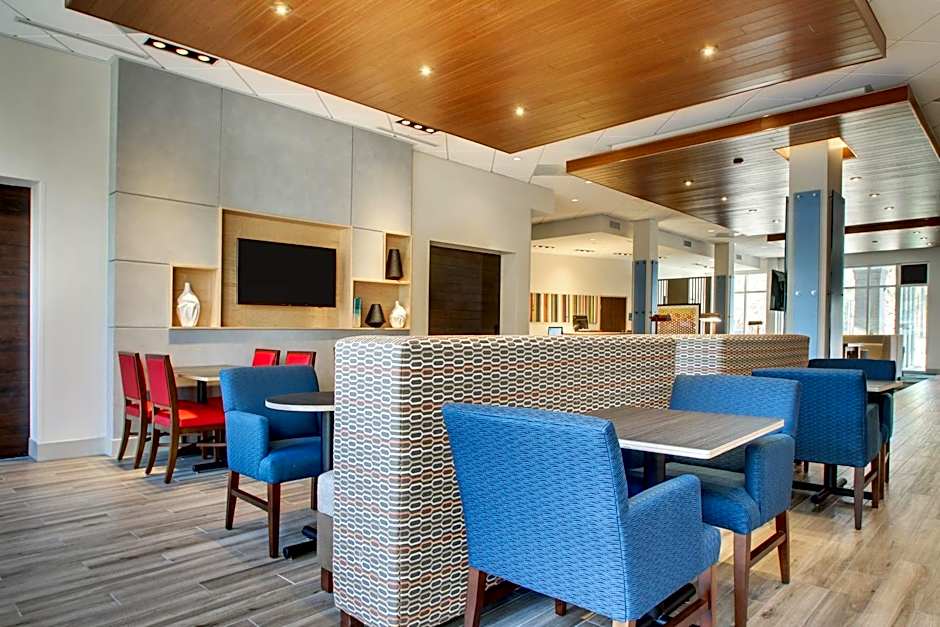 Holiday Inn Express & Suites Summerville By IHG