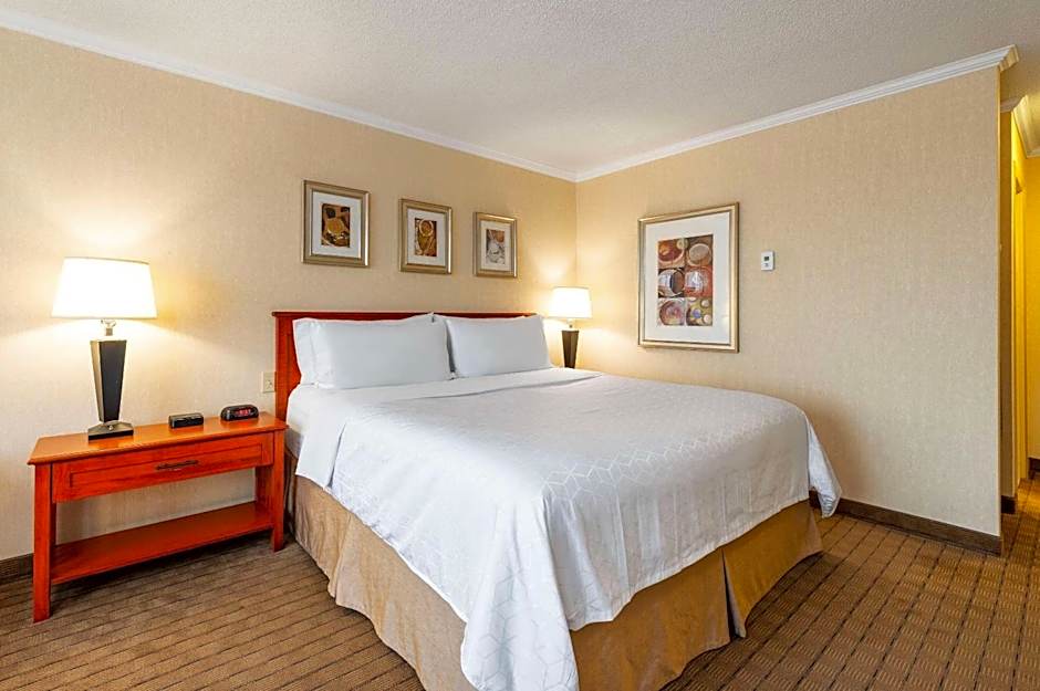 Allure Hotel & Conference Centre