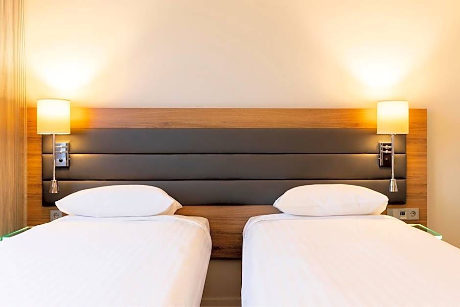 Moxy by Marriott Aberdeen Airport