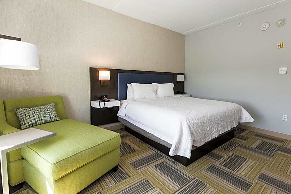 Hampton Inn By Hilton & Suites Syracuse North Airport Area