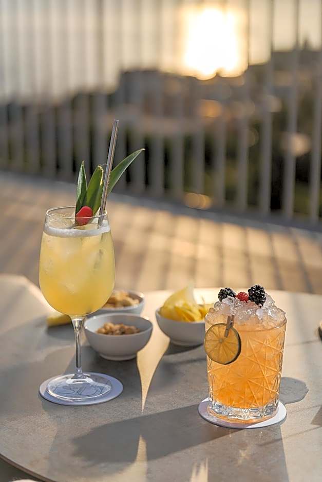 Domo 20 Hotel & Rooftop