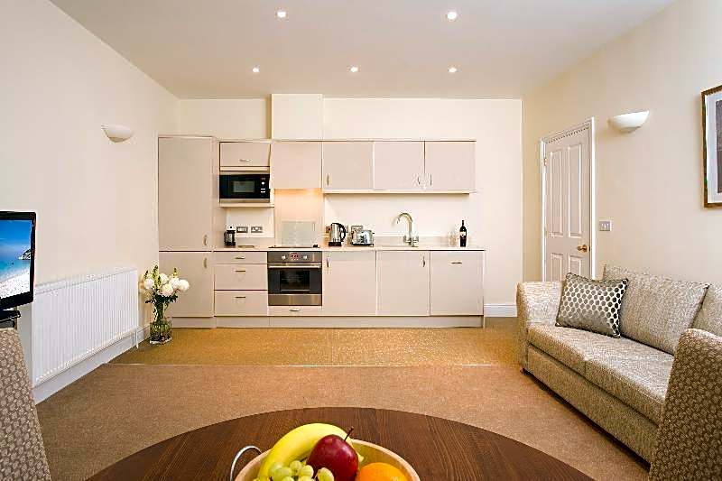 SACO Reading – Castle Crescent