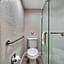Quality Inn & Suites Airport/Cruise Port Hollywood
