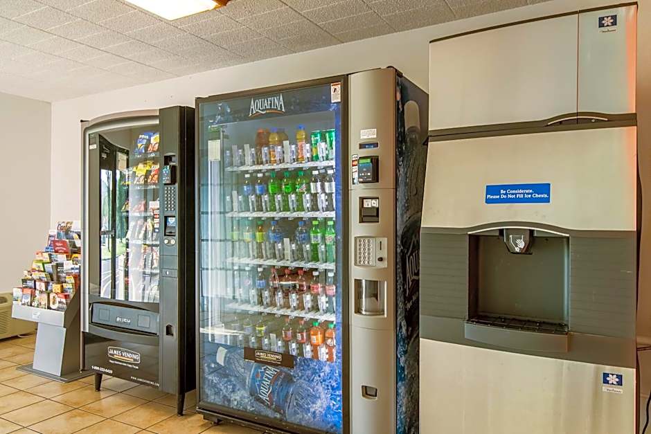 Motel 6-New Stanton, PA