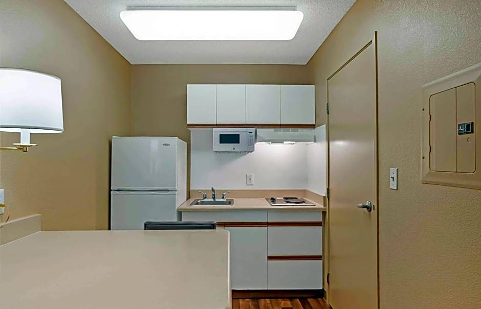 Extended Stay America Suites - San Diego - Sorrento Mesa