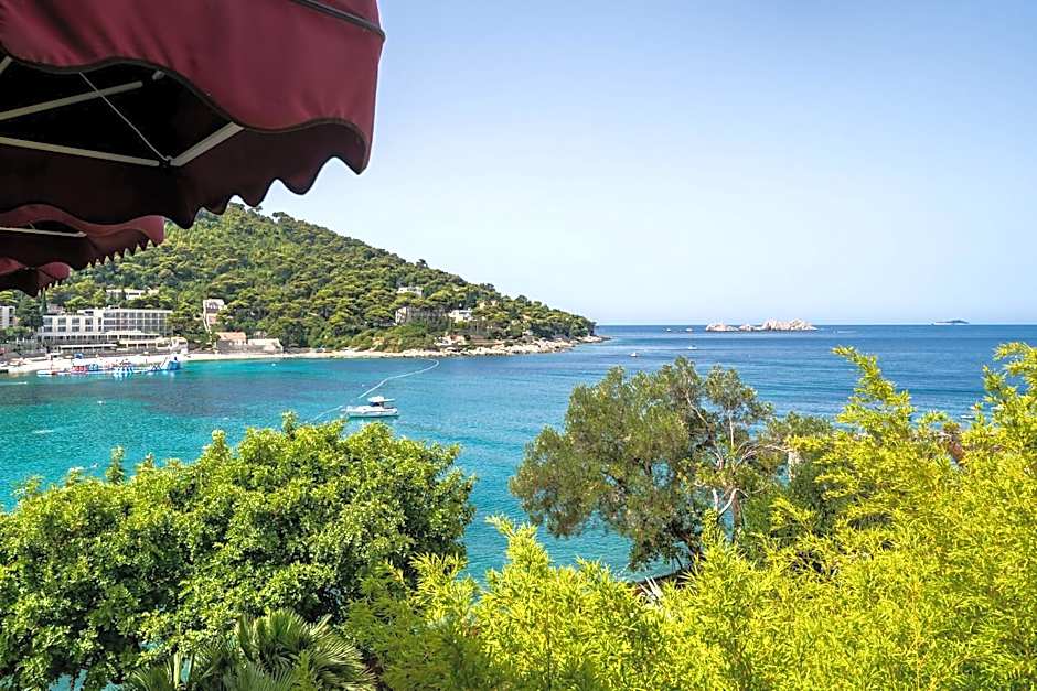 Boutique & Beach Hotel Villa Wolff