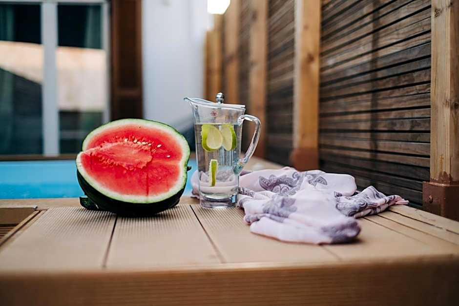 Mesanto Luxury Suites