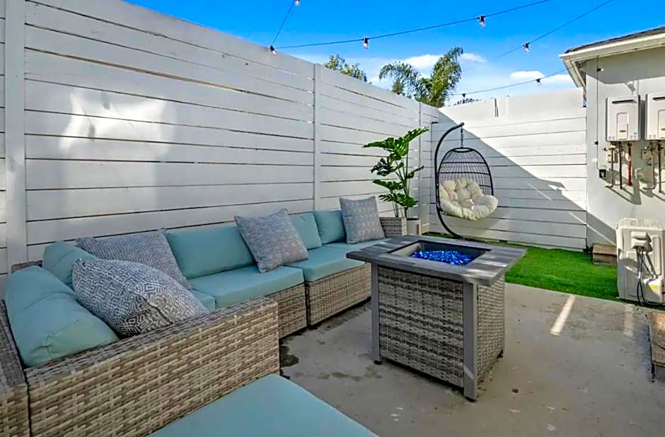 Luxury Mid City Home With Firepit