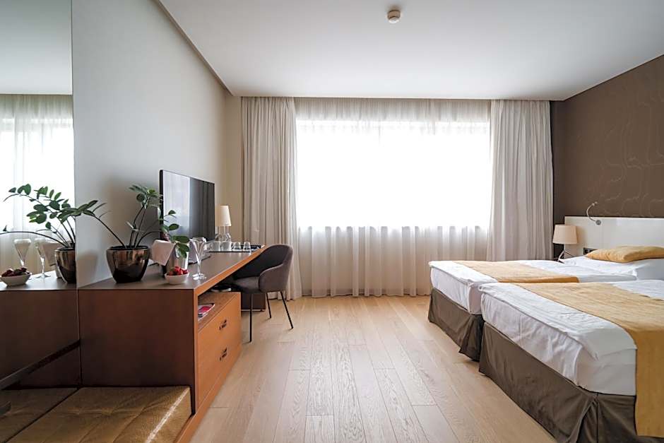 Mikado Hotel
