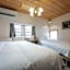 Grand Piano & Shinjuku 5min walk from station