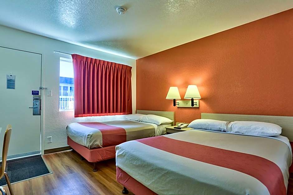 Motel 6-Flagstaff, AZ - Butler