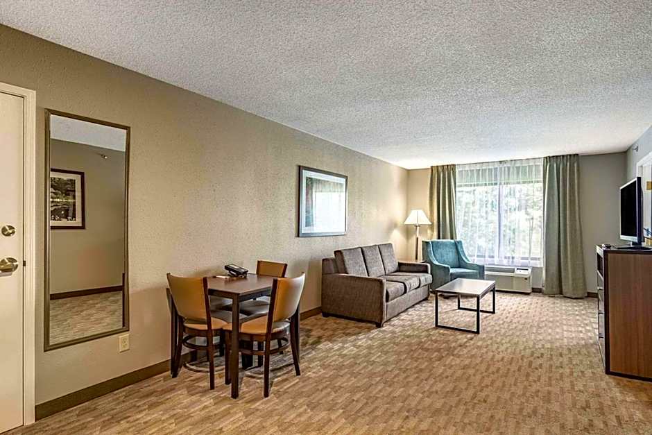 Riverview Inn & Suites, Ascend Hotel Collection