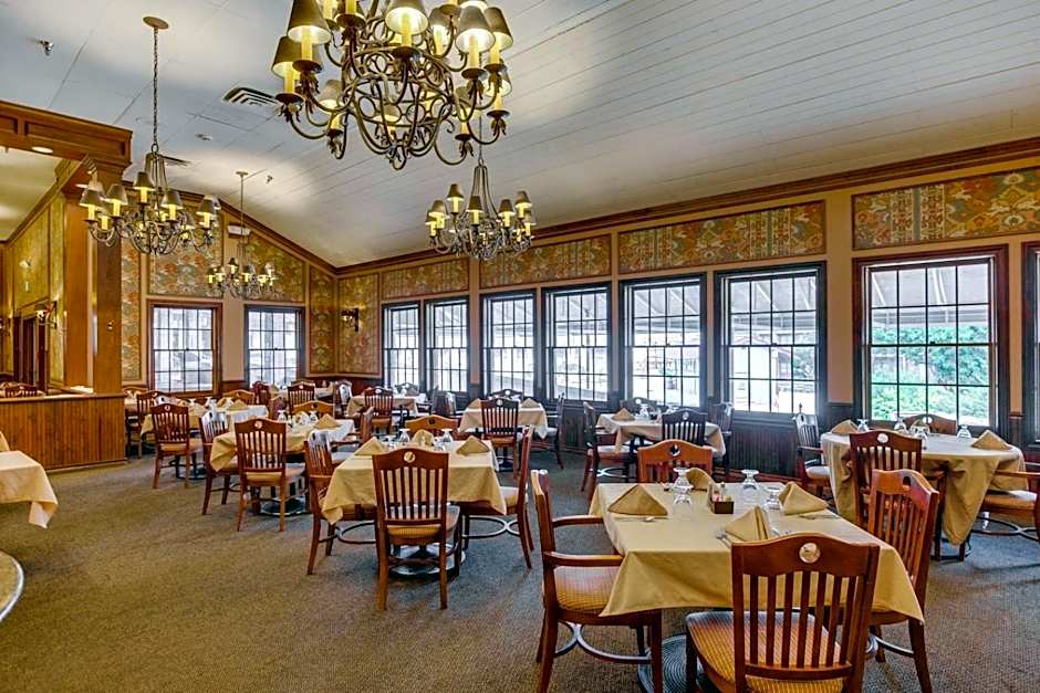 Y O Ranch Hotel and Conference Center