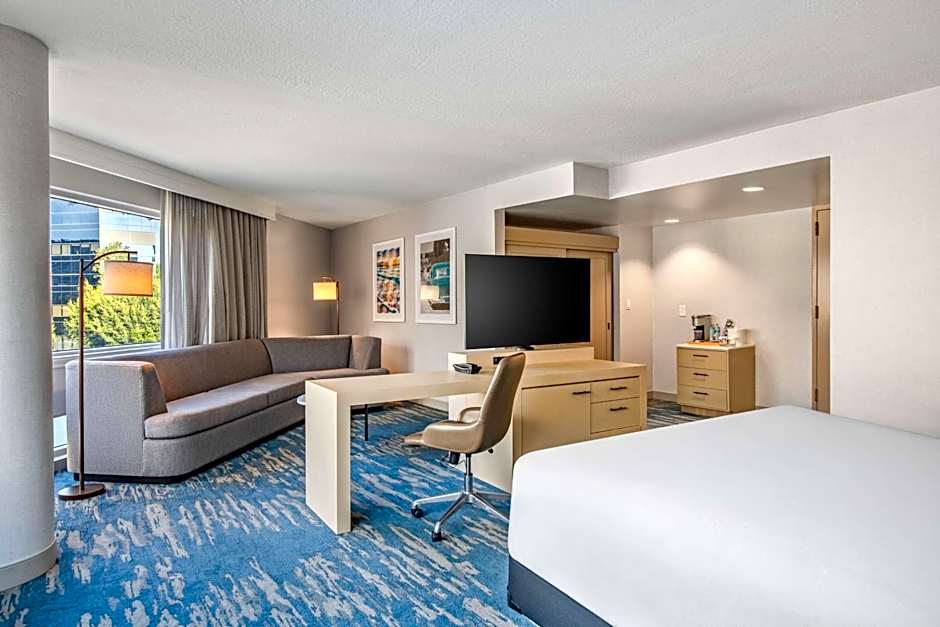 DoubleTree by Hilton LAX - El Segundo
