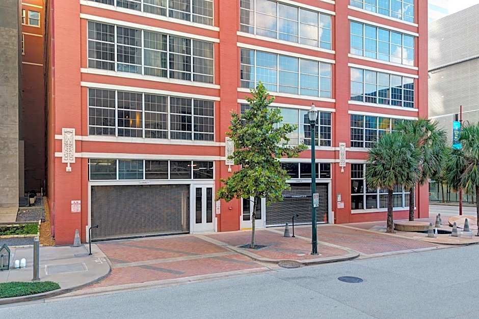 Reside Houston Downtown, a Wyndham Residence