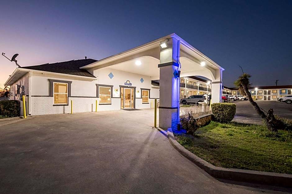 Days Inn by Wyndham Gainesville