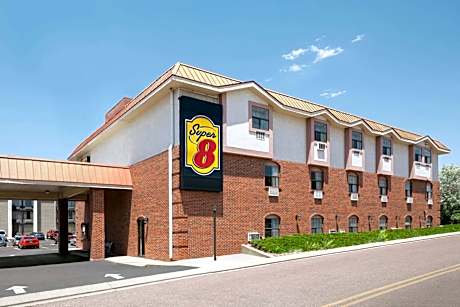 Super 8 by Wyndham Colorado Springs/Afa Area