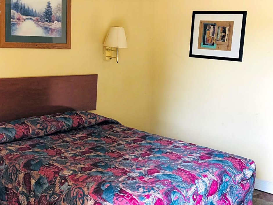 Country Host Inn