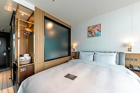 Valentine Suite with Sea View