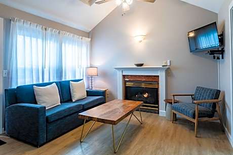 One Bedroom Suite with Spa