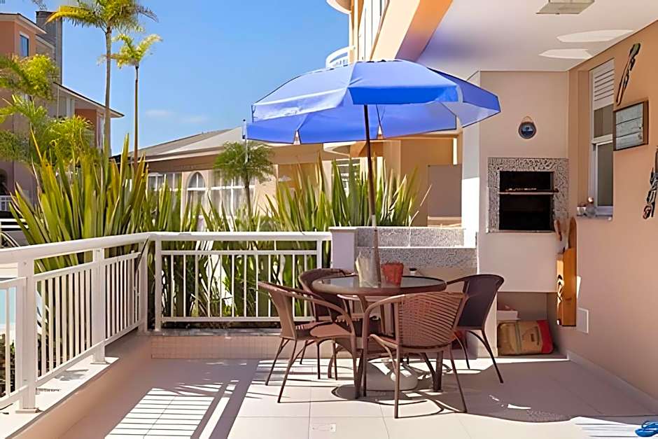 Residencial com piscina a apenas 150 metros da Praia dos Ingleses Lado Norte